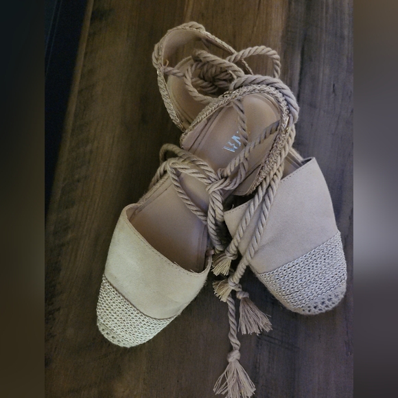 ESPADRILLES LACE UP - Picture 3 of 10